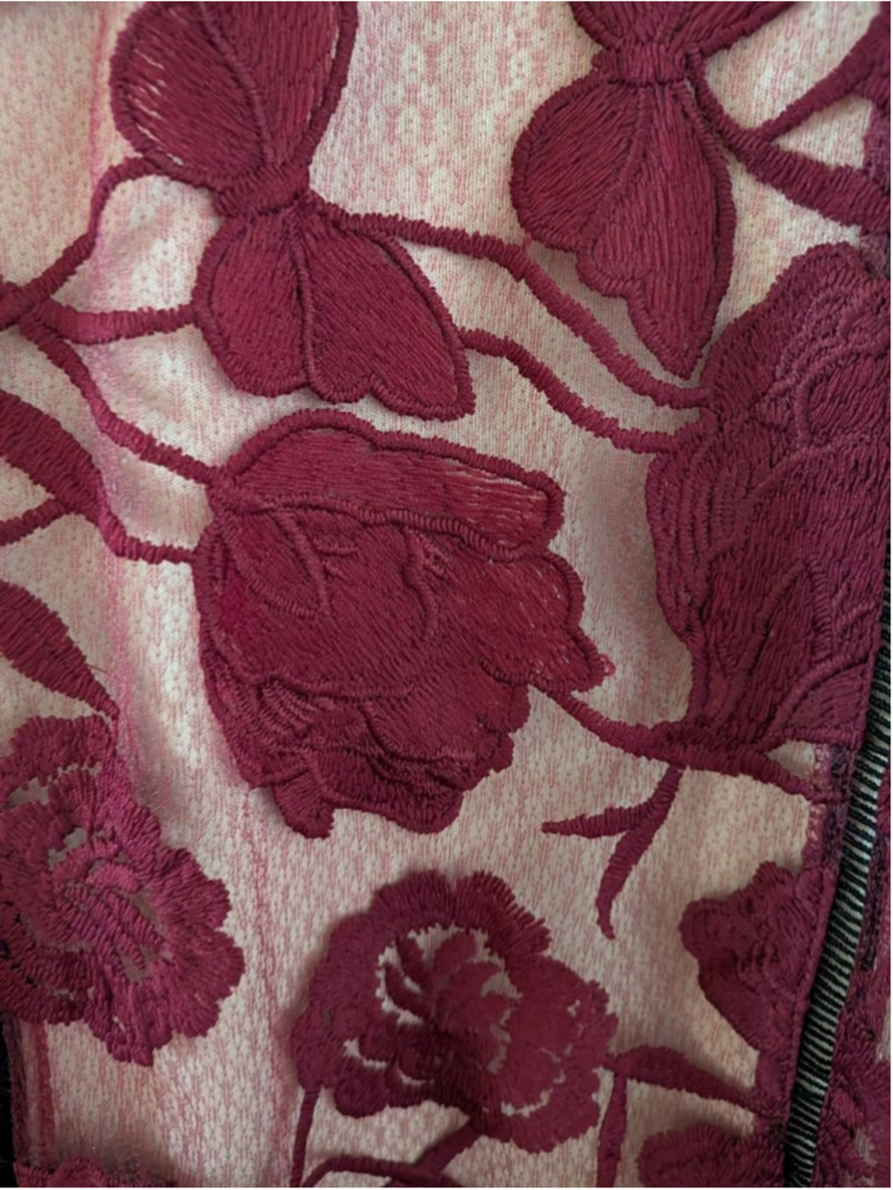 Lulus Burgundy Lace Midi Dress NWT Size M Floral Bodycon Mermaid Cocktail - Picture 11 of 13